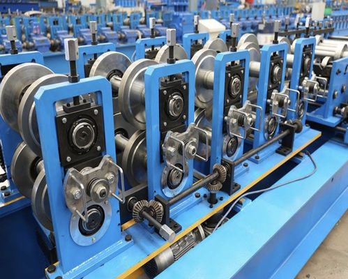 Купить Полностью автоматическая машина для формования рулонов C Purlin Steel Profile Cz Purlin Roll Forming Machine 3,0 мм online manufacture
