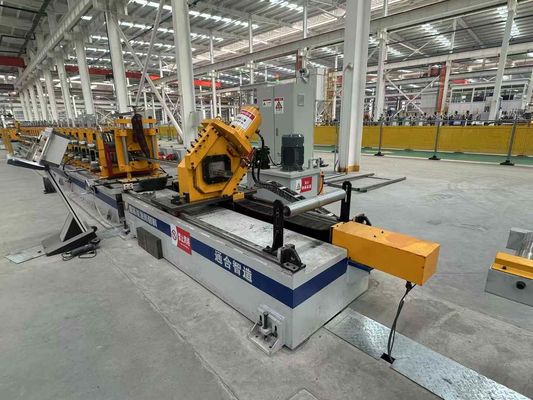 Машина для формирования солнечных кронштейнов 380 В 50 Гц Простая работа Электроснабжение